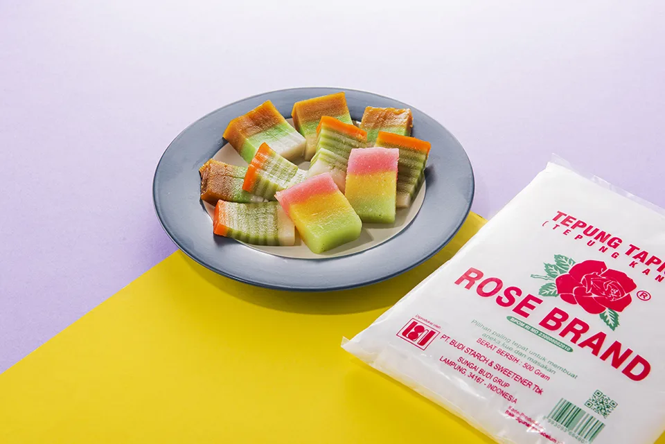KUE LAPIS PELANGI