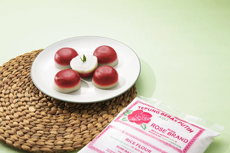 KUE TALAM MERAH PUTIH